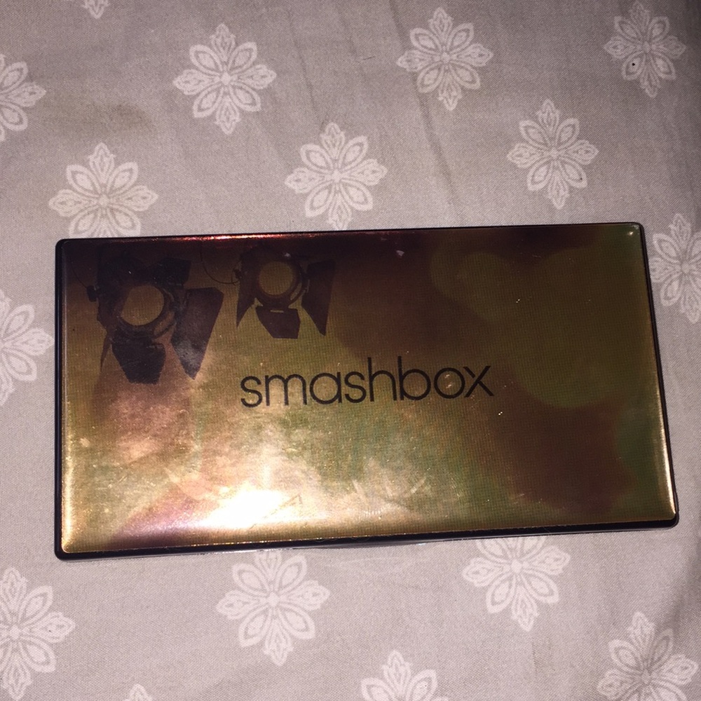 Smashbox spotlight palette in gold